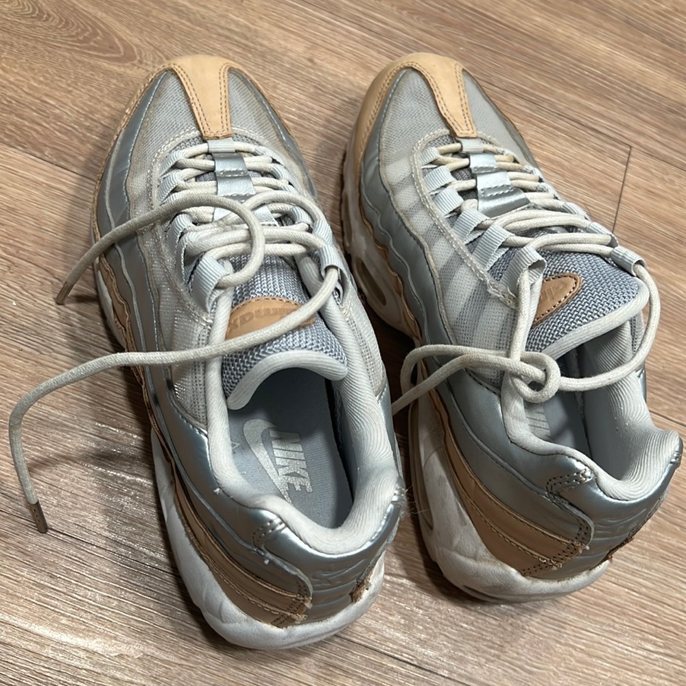 Nike - Air Max
